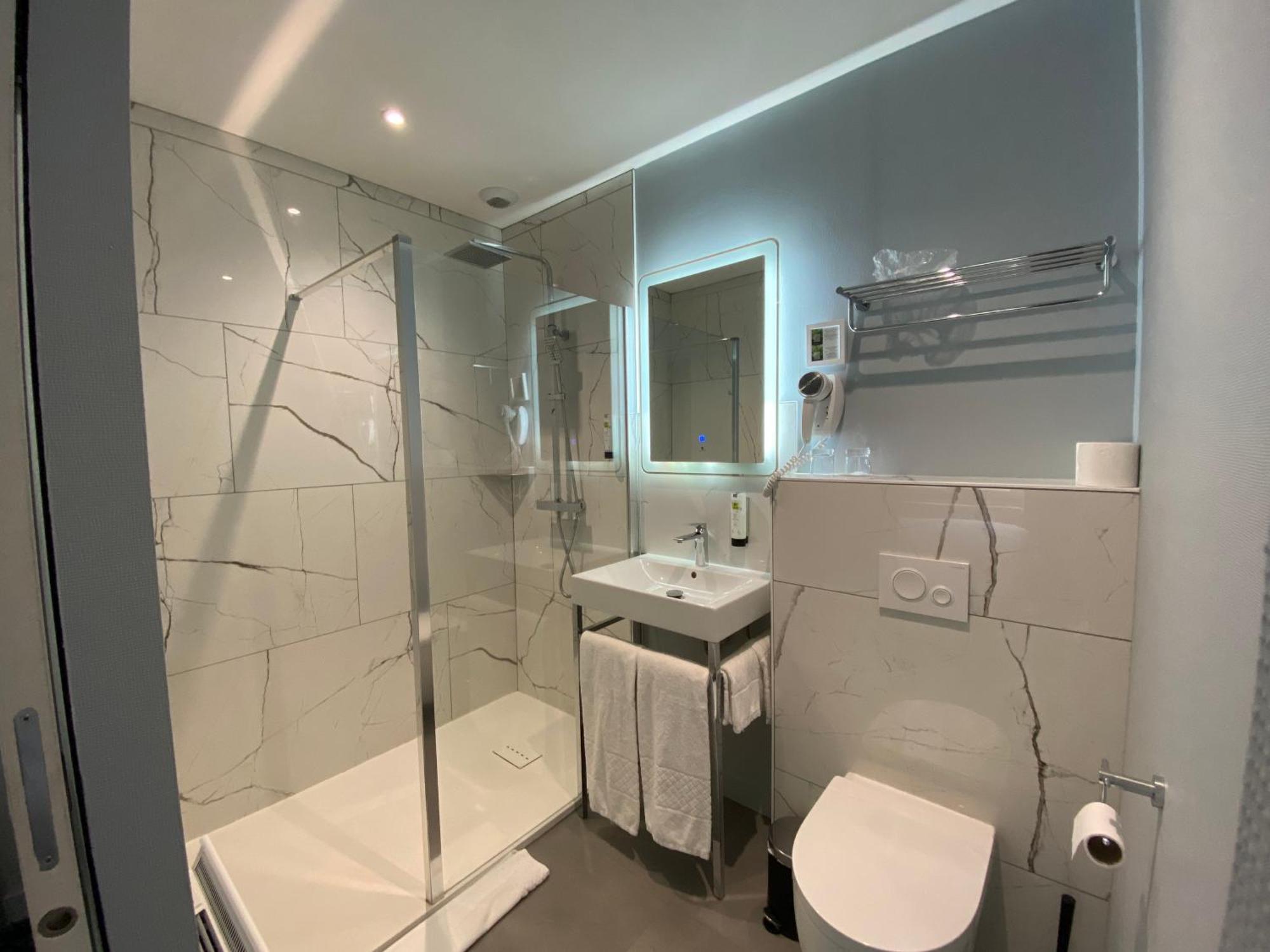 Logis Hotel Du Parc 퐁타무종 외부 사진