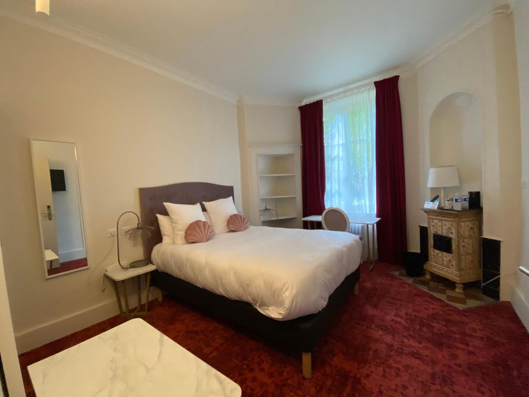 Logis Hotel Du Parc 퐁타무종 외부 사진