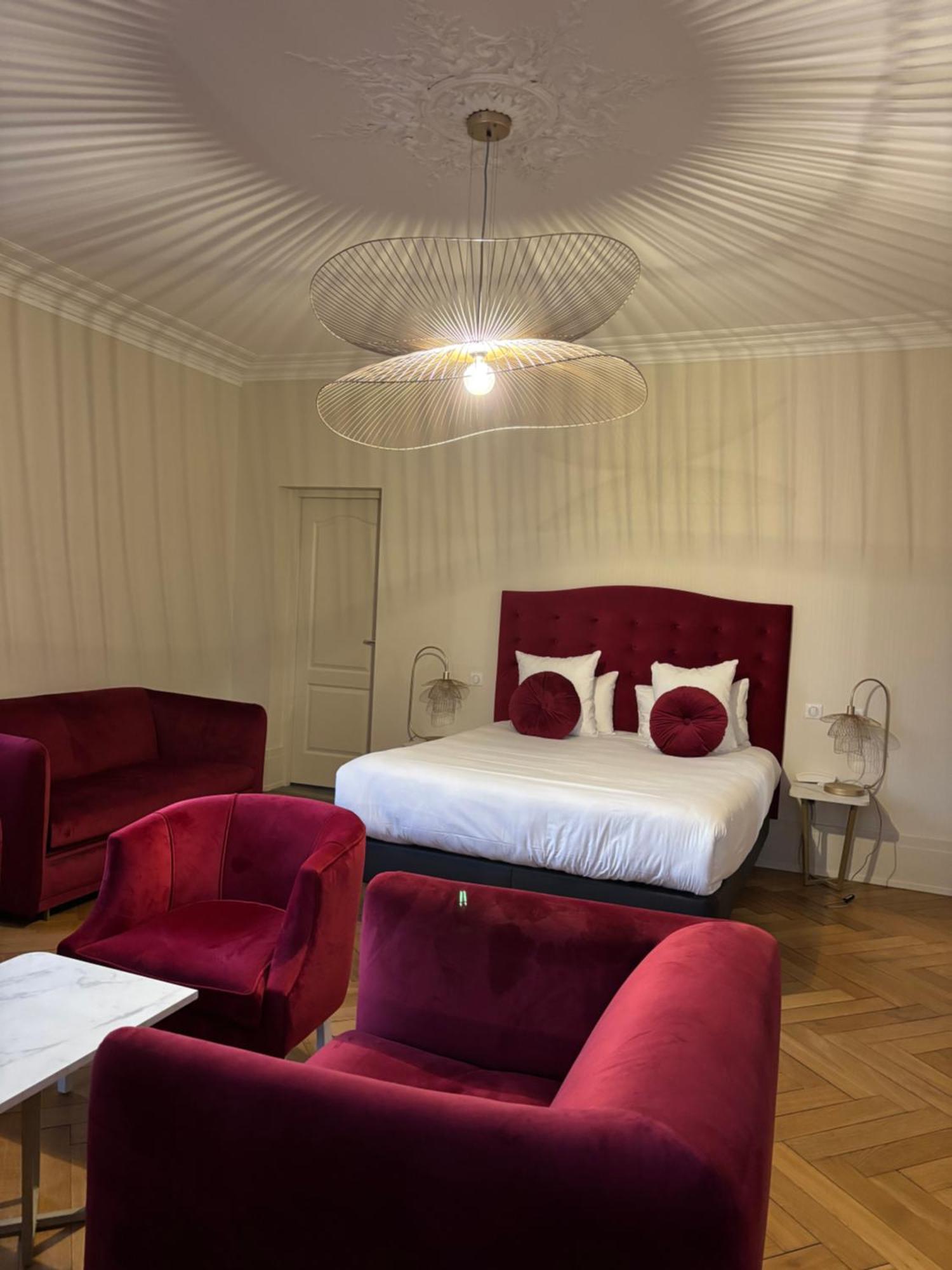 Logis Hotel Du Parc 퐁타무종 외부 사진
